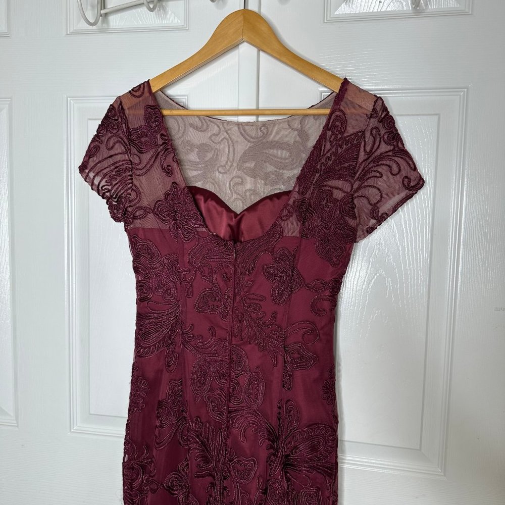 JS Collections Women's Boat Neck Short Sleeve Laced Burgundy  Mermaid Gown - Picture 7 of 16